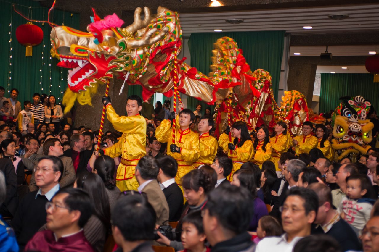 舞动威龙贺新年