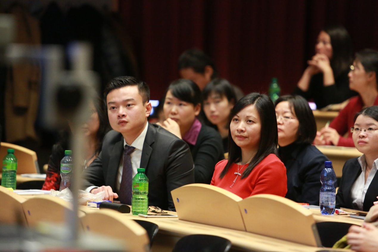瑞士中国学人高层次职业规划讲座在苏黎世成功举办