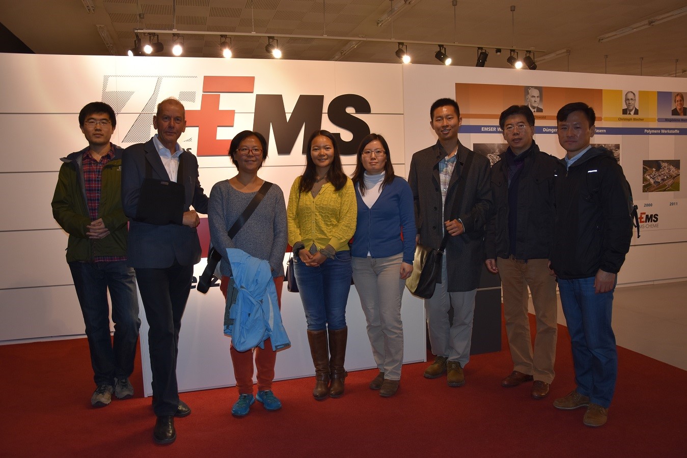 中国学生学者参观EMS集团